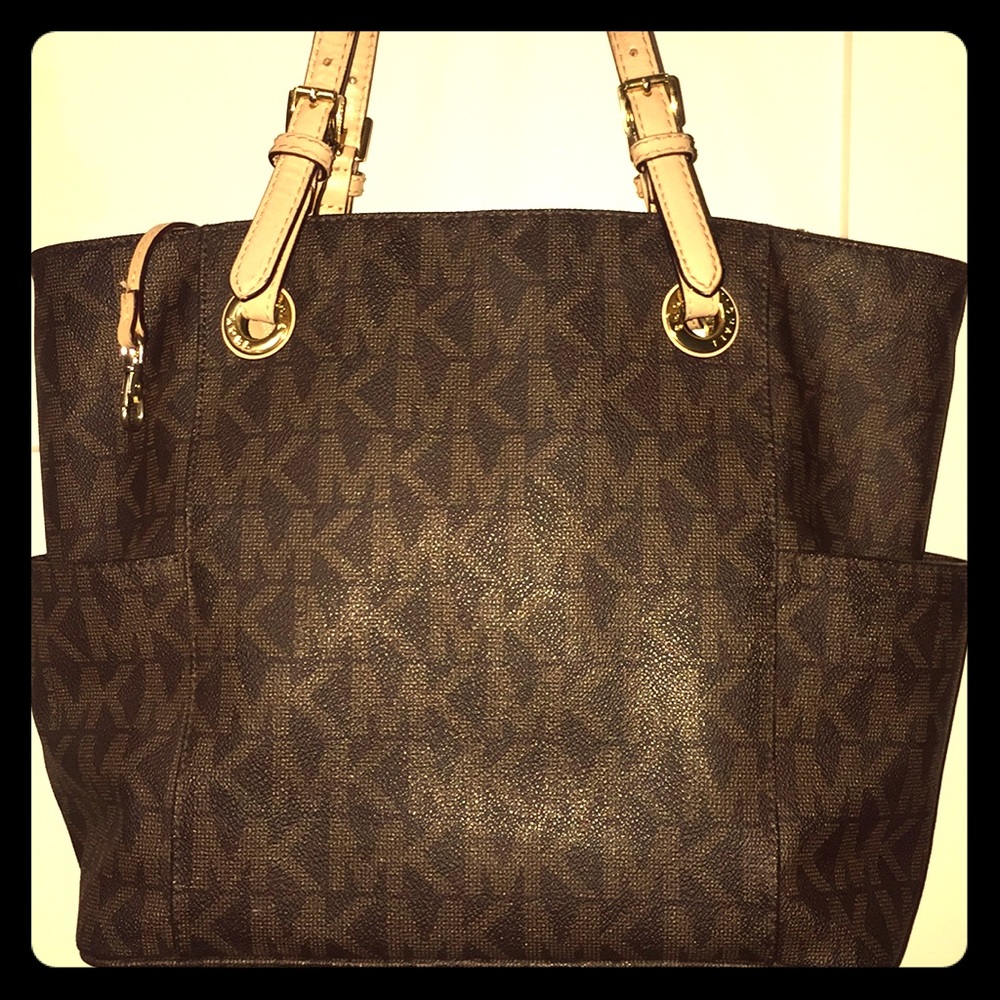 Michael Kors purse